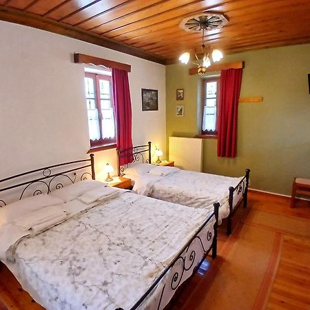 Aloni Guesthouse Ano Pedina Bagian luar foto