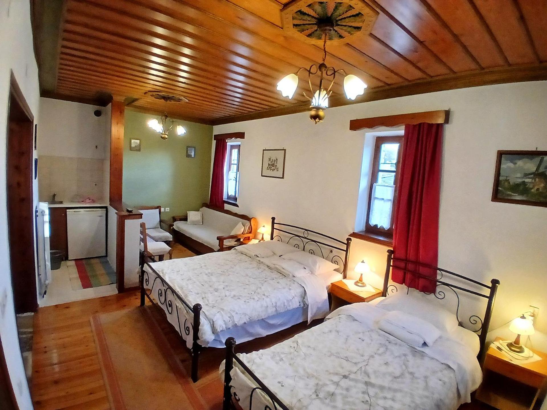 Aloni Guesthouse Ano Pedina Bagian luar foto